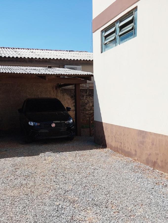 Domiciliar Em Lucas Do Rio Homestay